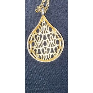 Vintage Gold-Tone Filigree Teardrop Pendant Necklace